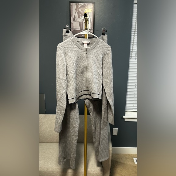 luxe cable knit lounge two piece set - Picture 2 of 5